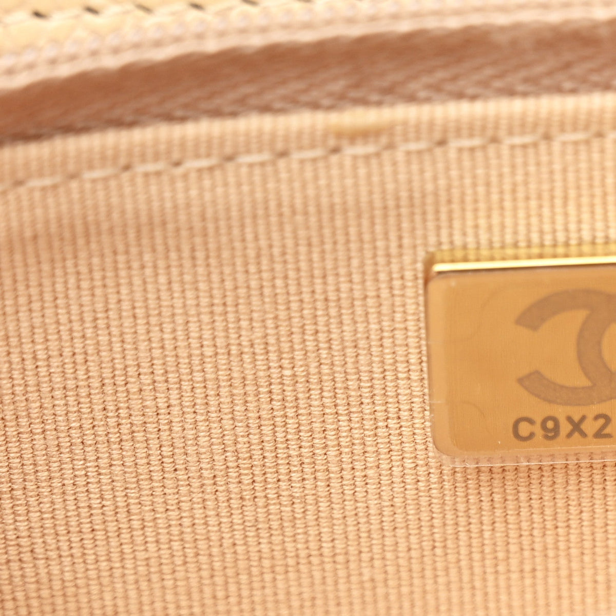 Caviar Quilted Wallet on Chain WOC Beige
