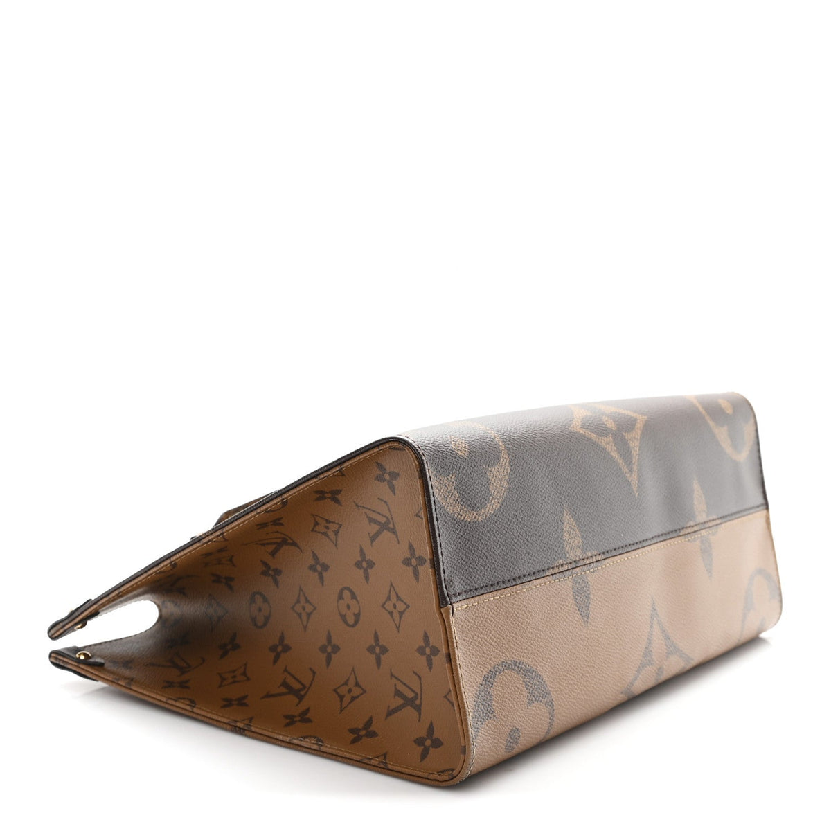 Reverse Monogram Giant Onthego MM