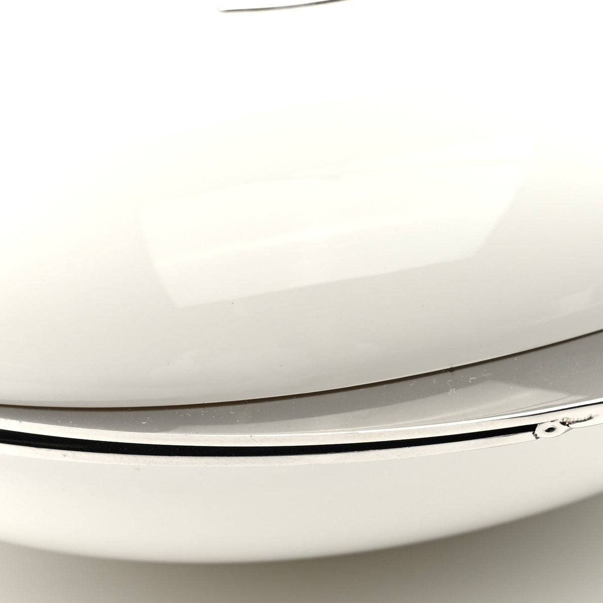 Resin CC Evening On The Moon Minaudiere White