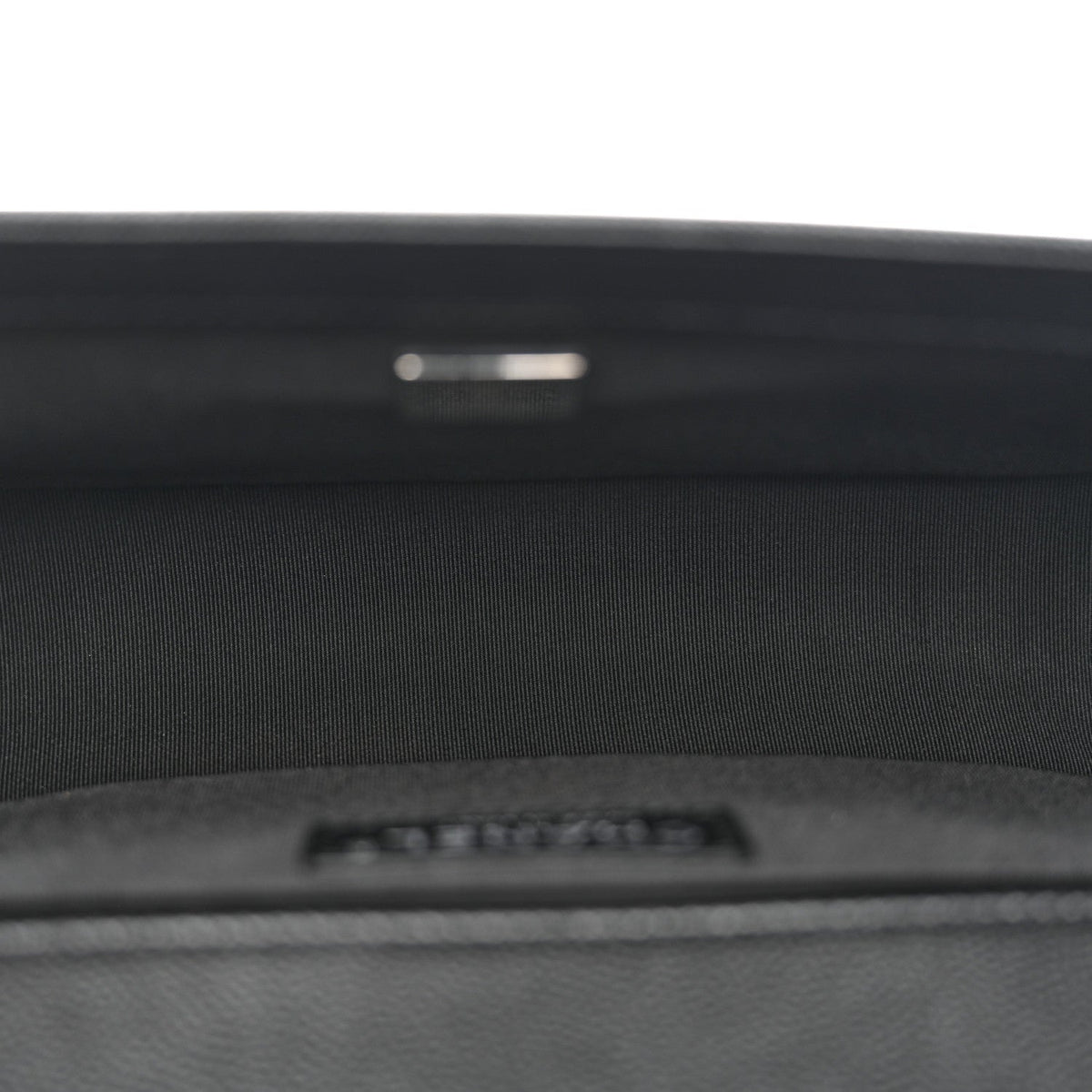 Caviar Quilted Medium Boy Flap Black