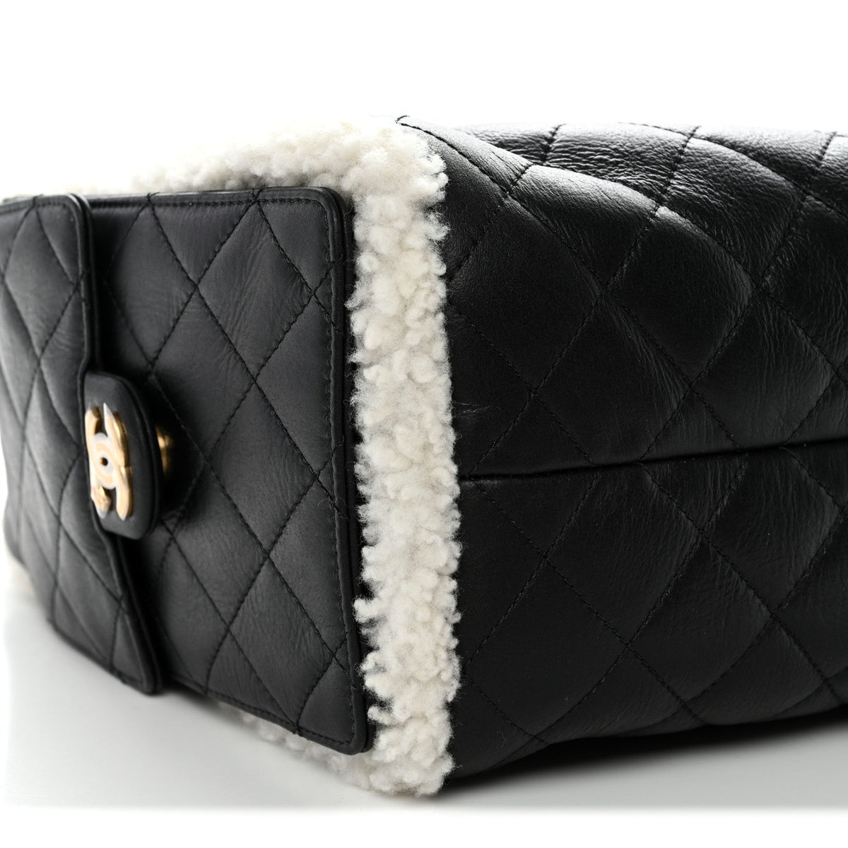 Crumpled Sheepskin Shearling Quilted Small Chanel 25 Handbag Black White
