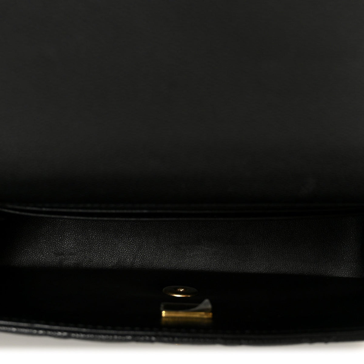 Caviar Quilted Small Handy CC Flap Black