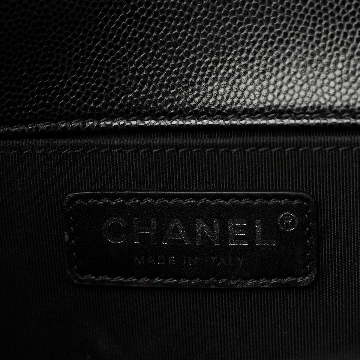 Caviar Quilted Medium Boy Flap Black