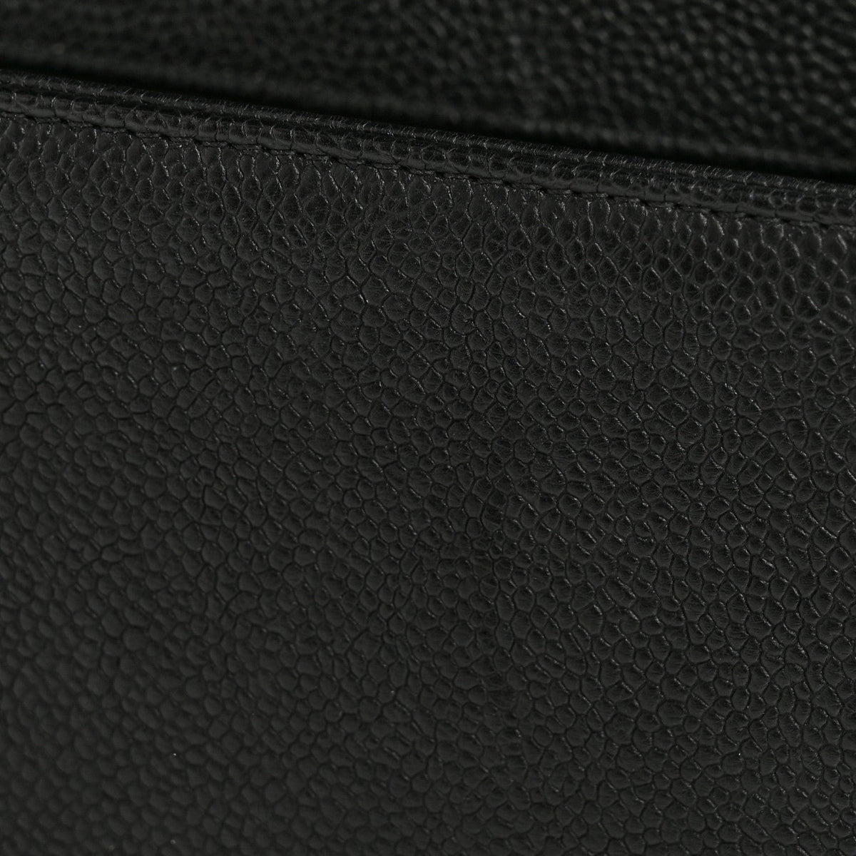 Caviar Quilted Medium Boy Flap Black