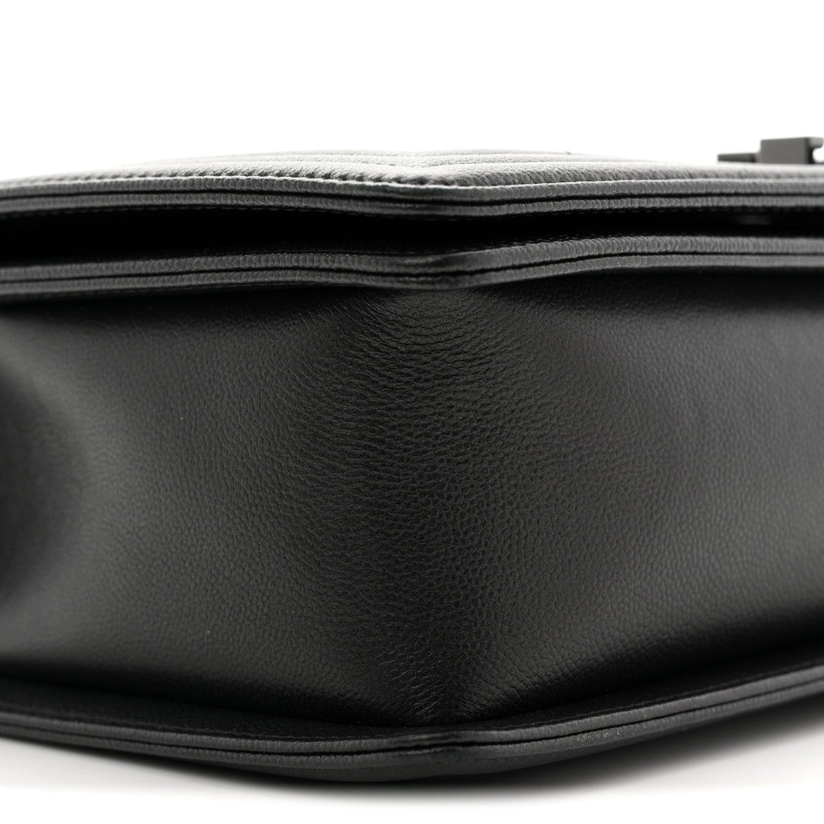 Caviar Quilted New Medium Boy Flap So Black