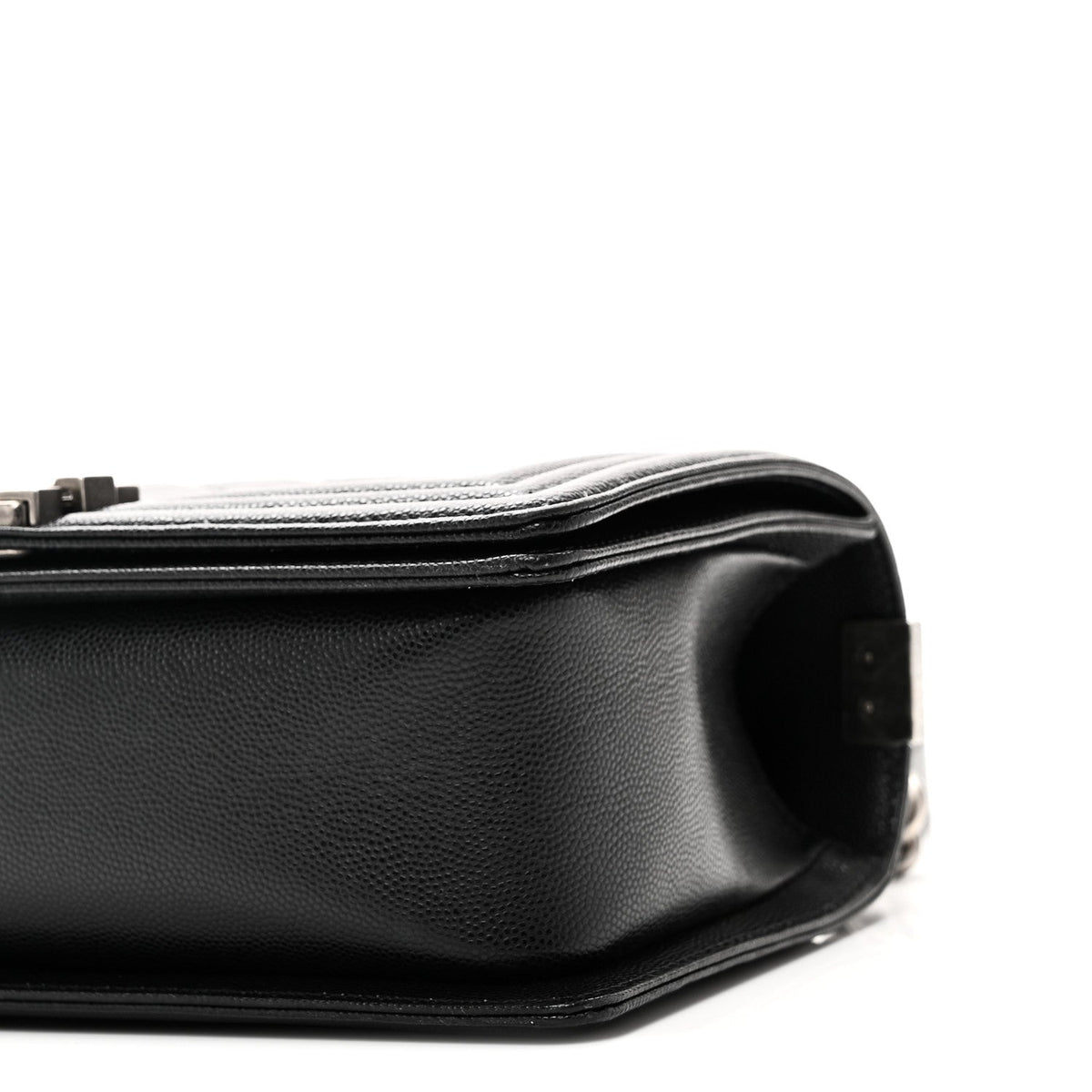 Caviar Quilted Medium Boy Flap Black