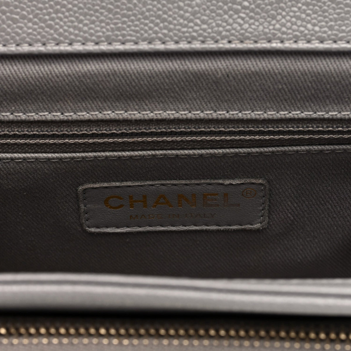 Caviar Quilted Small Business Affinity Flap Grey