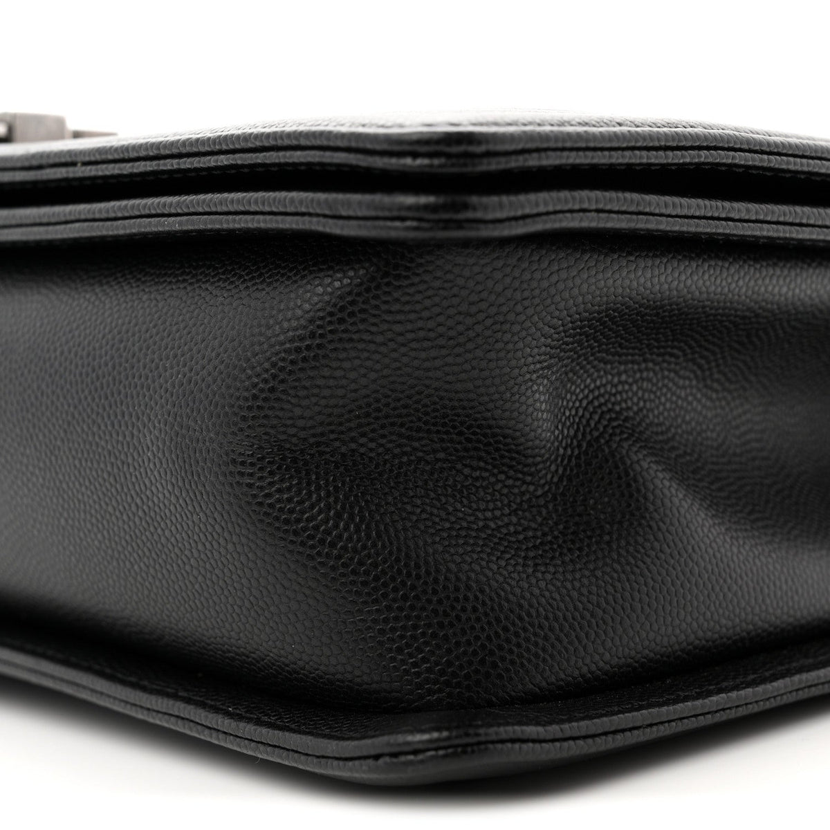 Caviar Quilted New Medium Boy Flap Black