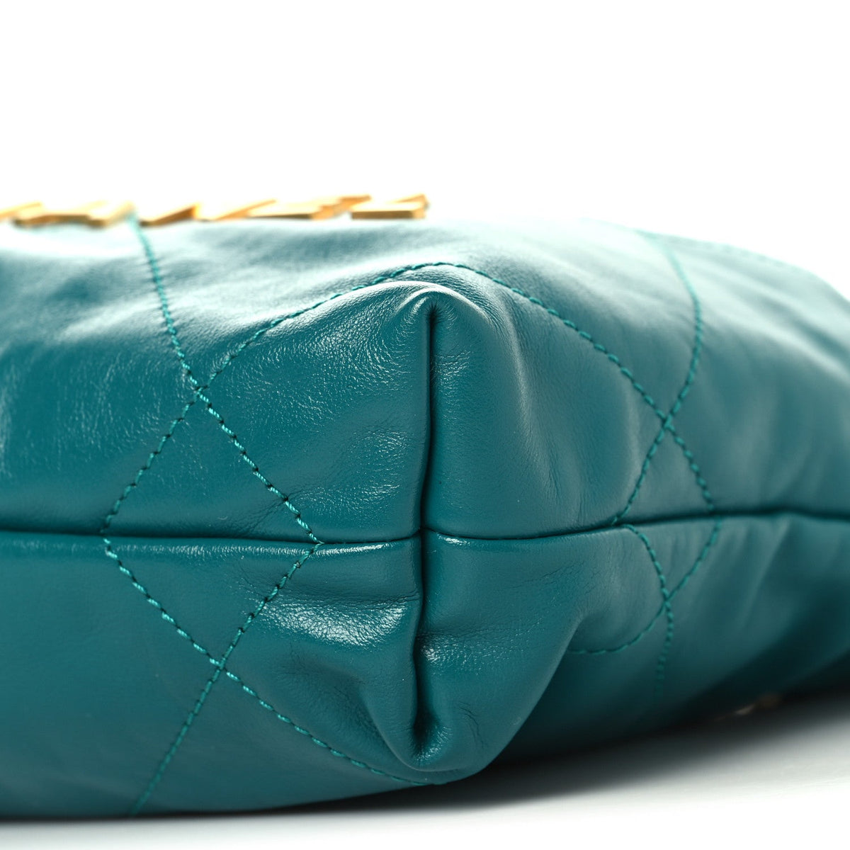 Shiny Calfskin Quilted Mini Chanel 22 Green