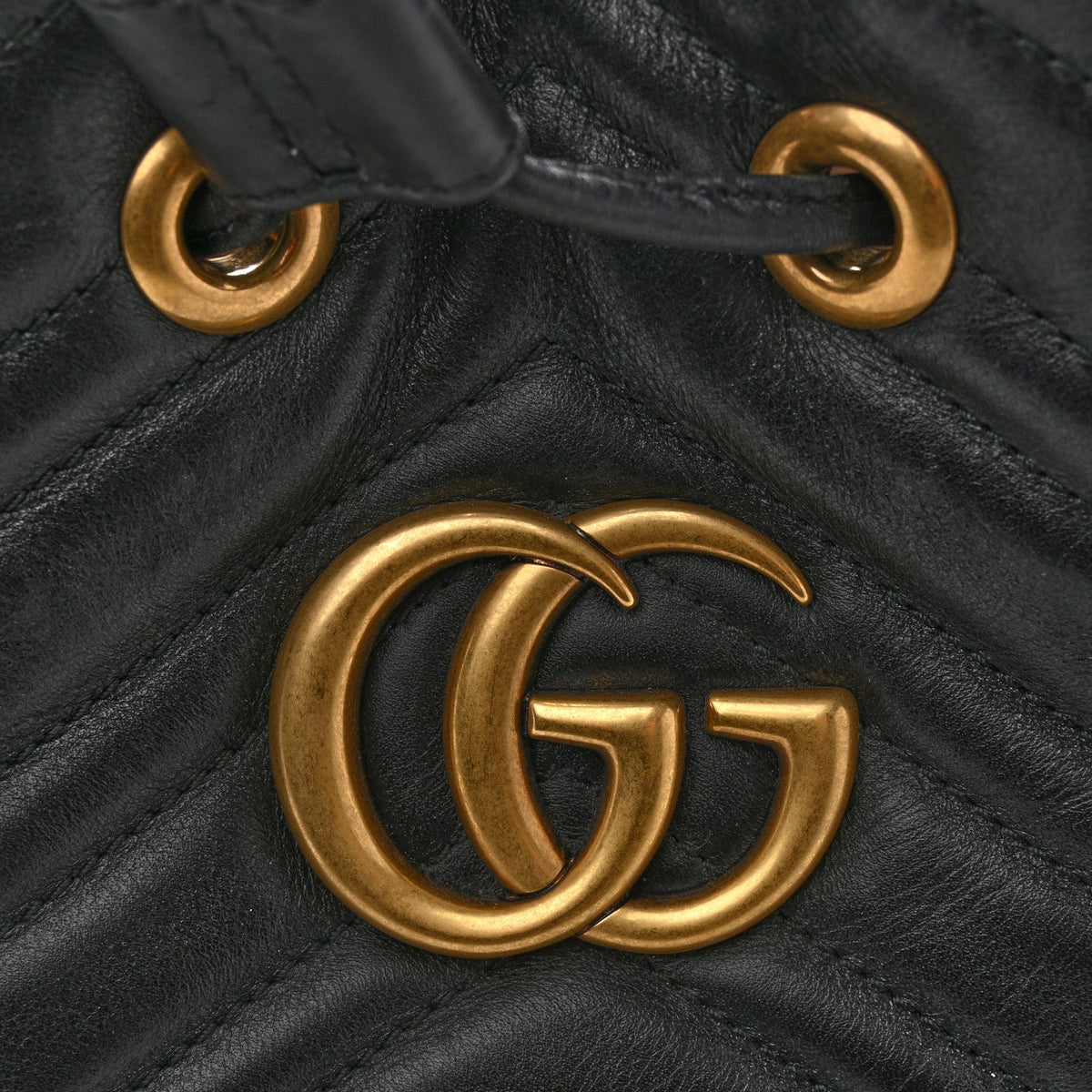 Calfskin Matelasse Sylvie Web GG Marmont Bucket Bag Black