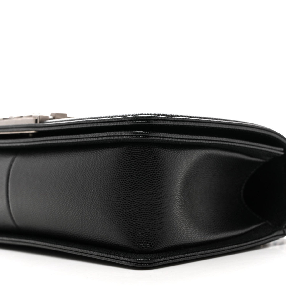 Caviar Quilted Medium Boy Flap Black