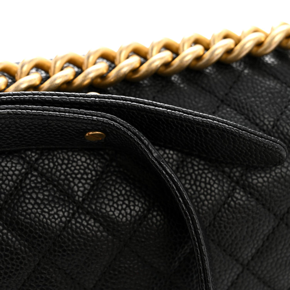Caviar Quilted Medium Boy Flap Black