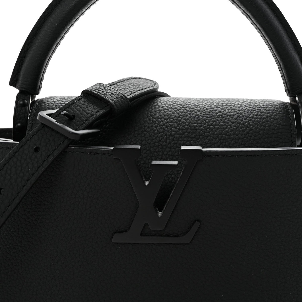 Taurillon Capucines East West MM Matte Black
