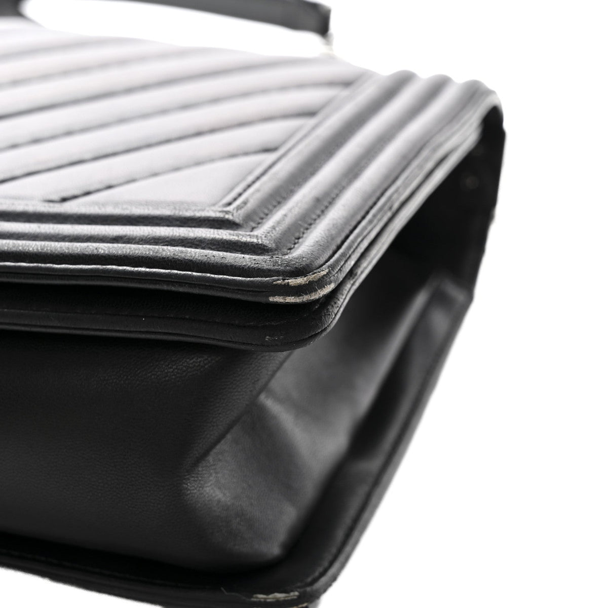 Calfskin Chevron Quilted New Medium Boy Flap Black