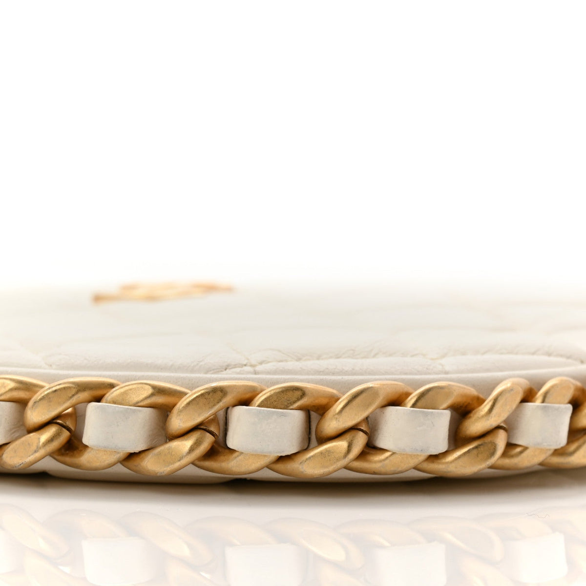 Shiny Crumpled Lambskin Quilted Trendy Chain Around Hobo White