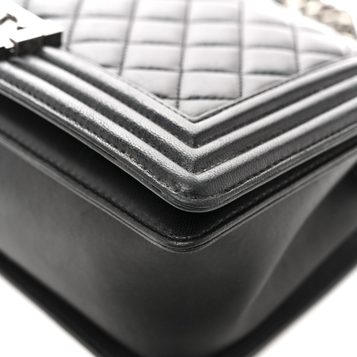 Lambskin Quilted Medium Boy Flap Black