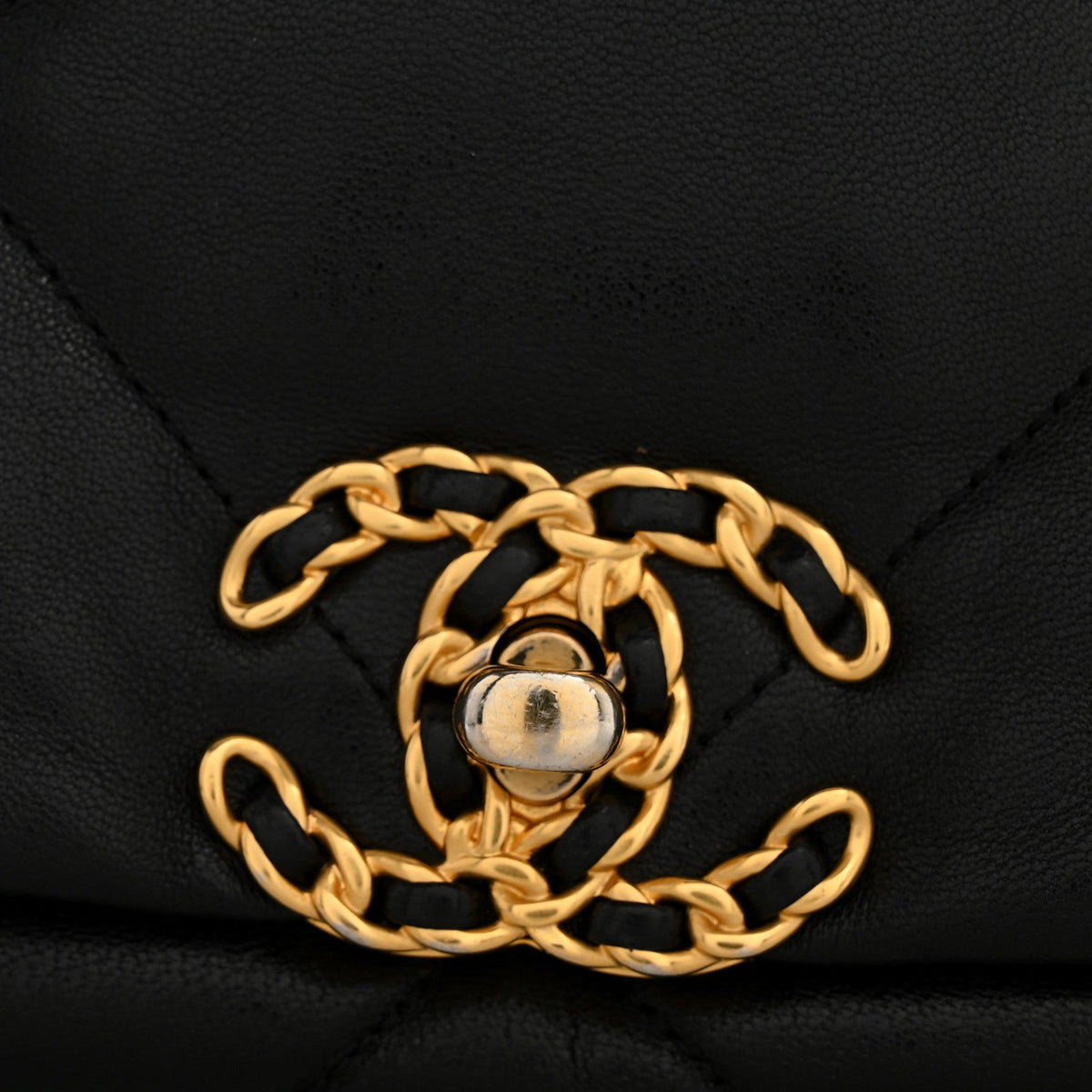 Goatskin Quilted Maxi Chanel 19 Flap Black