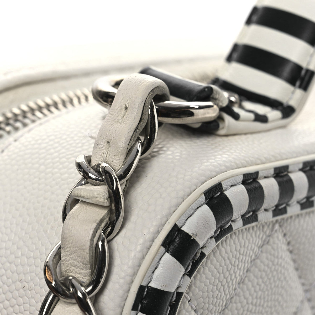 Caviar Quilted Striped Medium CC Filigree Vanity Case White Black