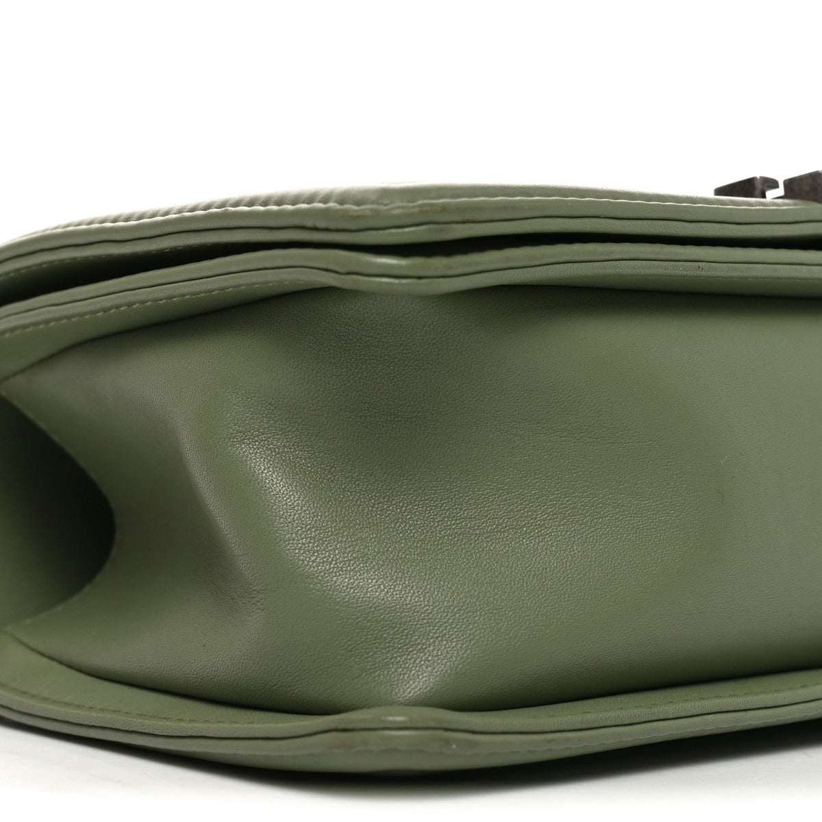 Calfskin Chevron Quilted Medium Boy Flap Green