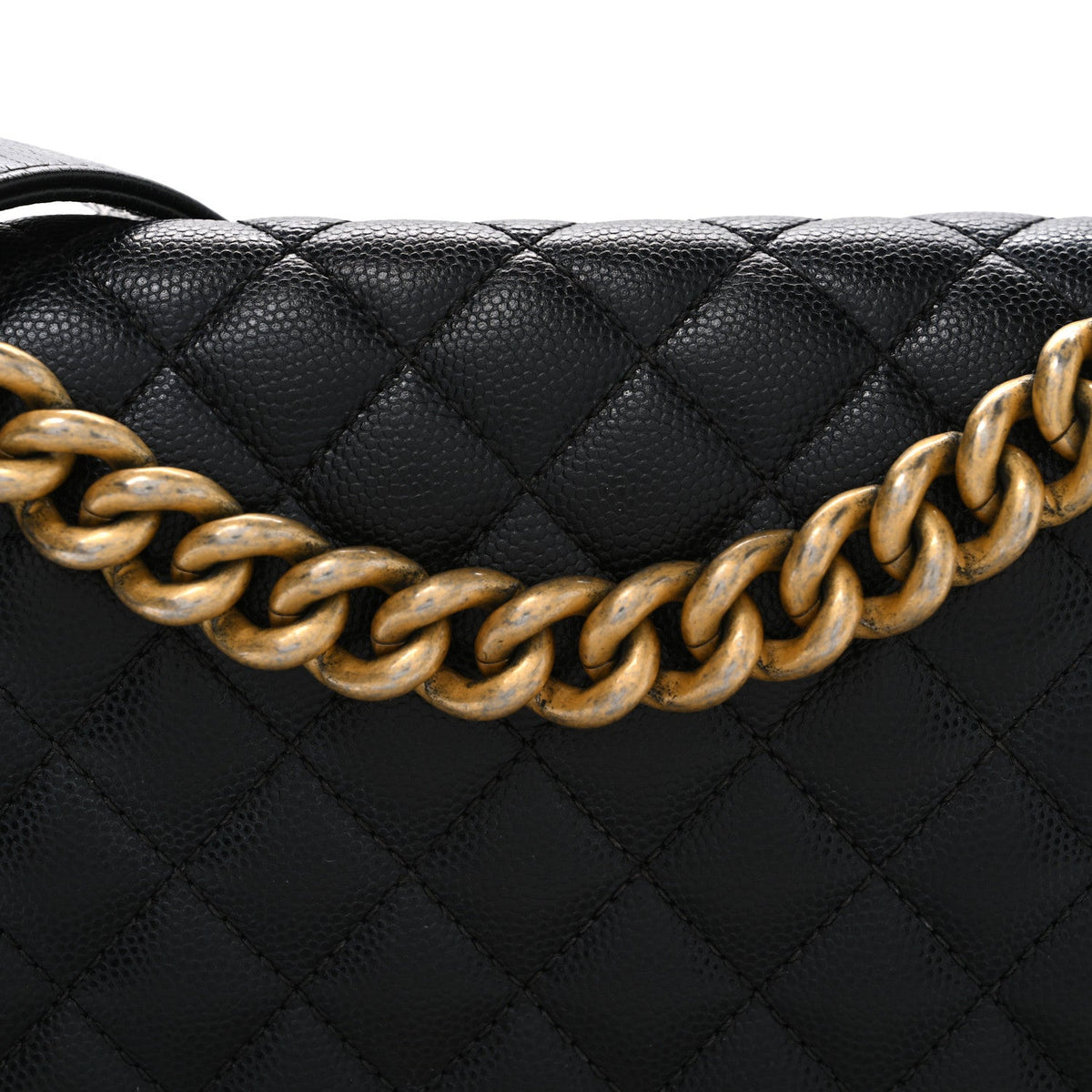 Caviar Quilted Medium Boy Flap Black