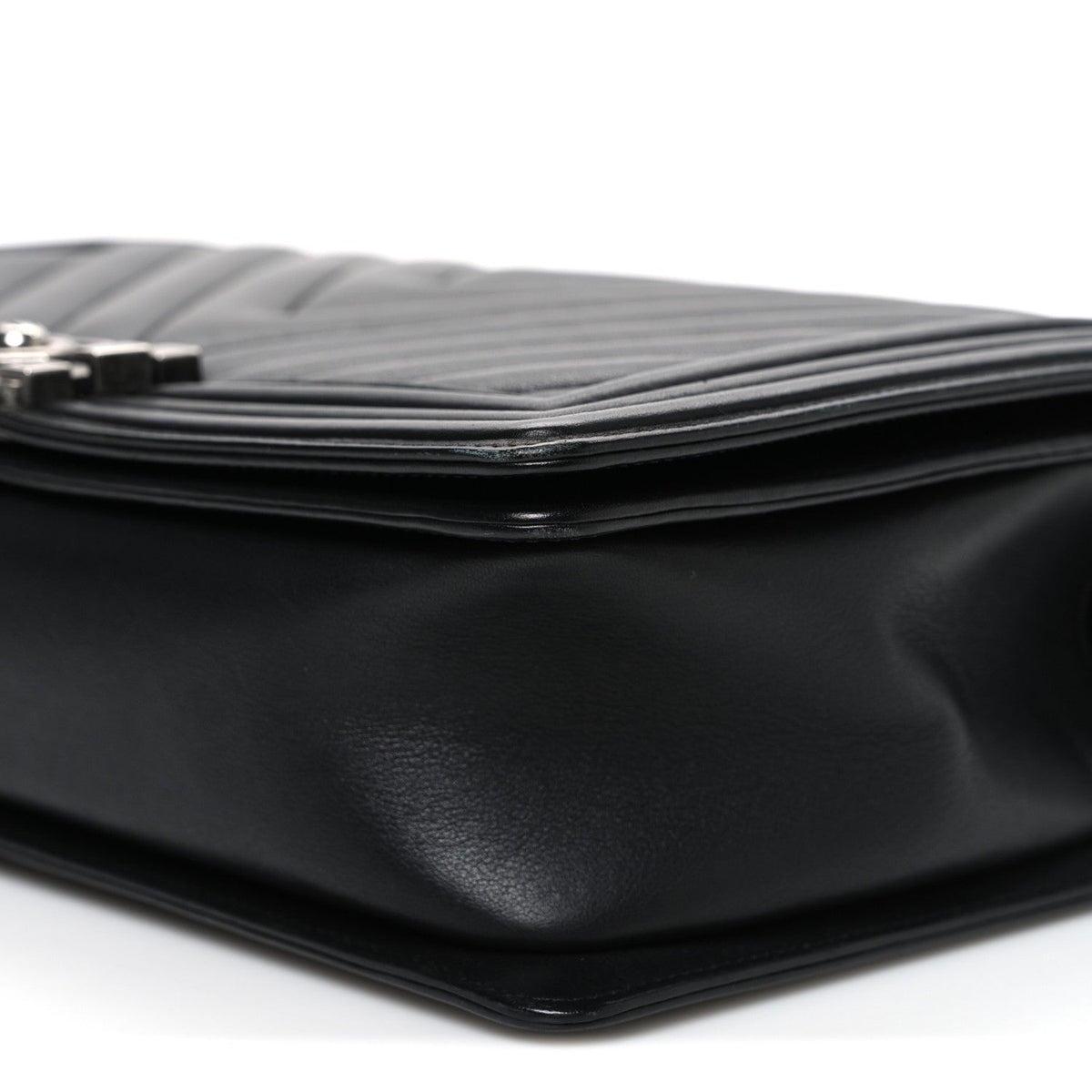 Lambskin Chevron Quilted New Medium Boy Flap Black