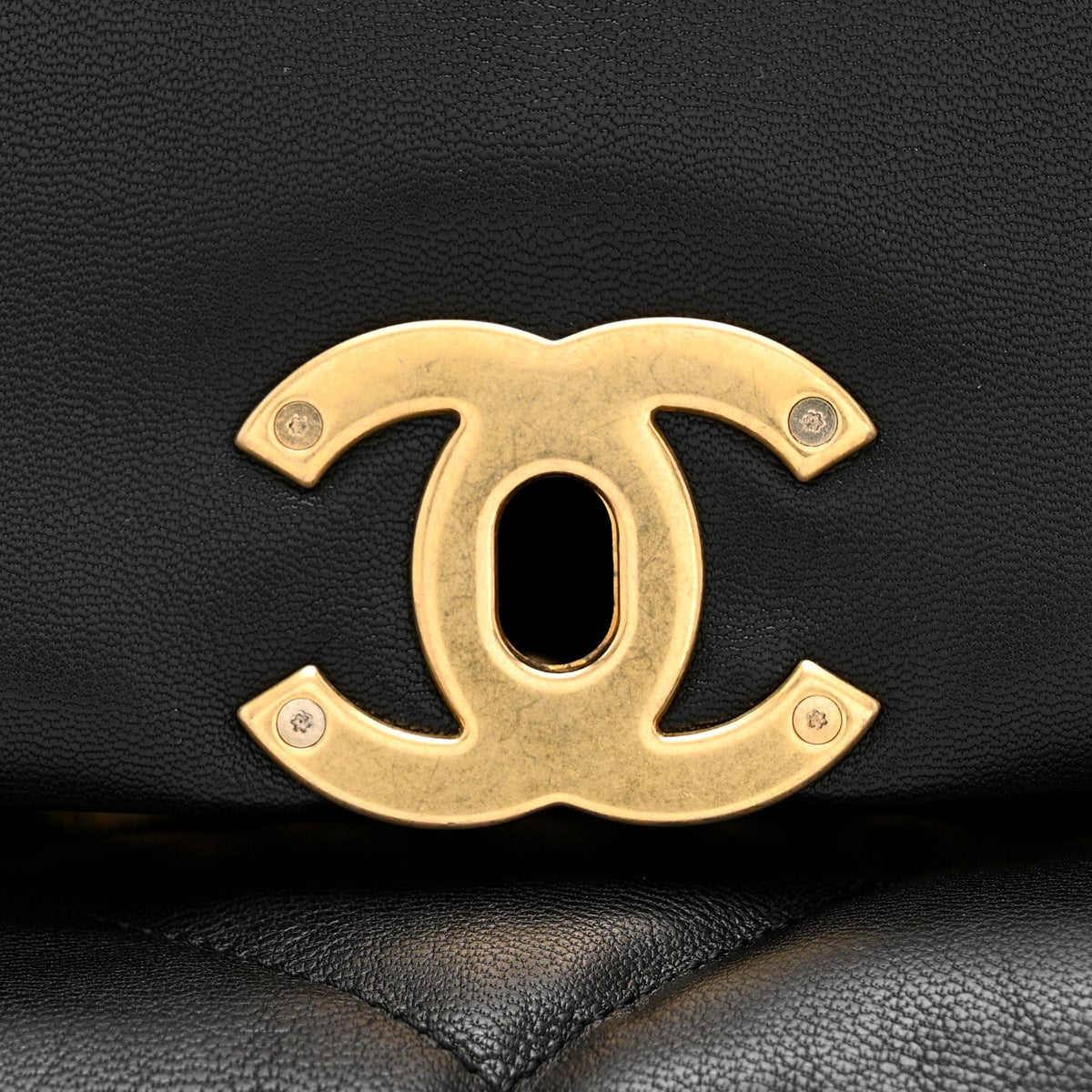 Goatskin Quilted Maxi Chanel 19 Flap Black