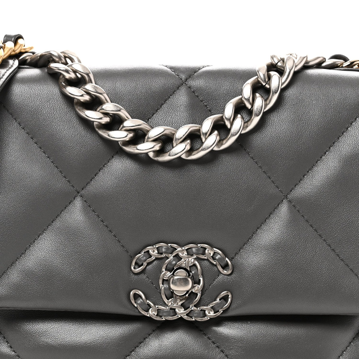 Lambskin Quilted Medium Chanel 19 Flap Grey
