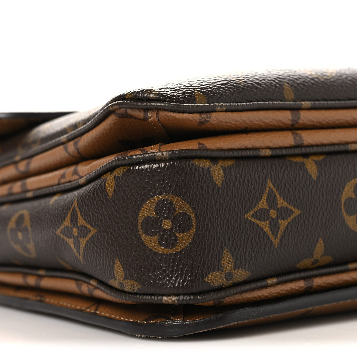 Reverse Monogram Pochette Metis