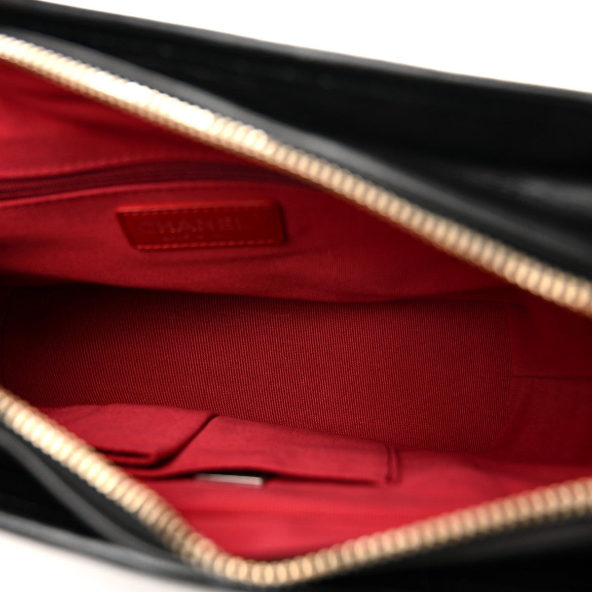 Aged Calfskin Quilted New Medium Gabrielle Hobo Black