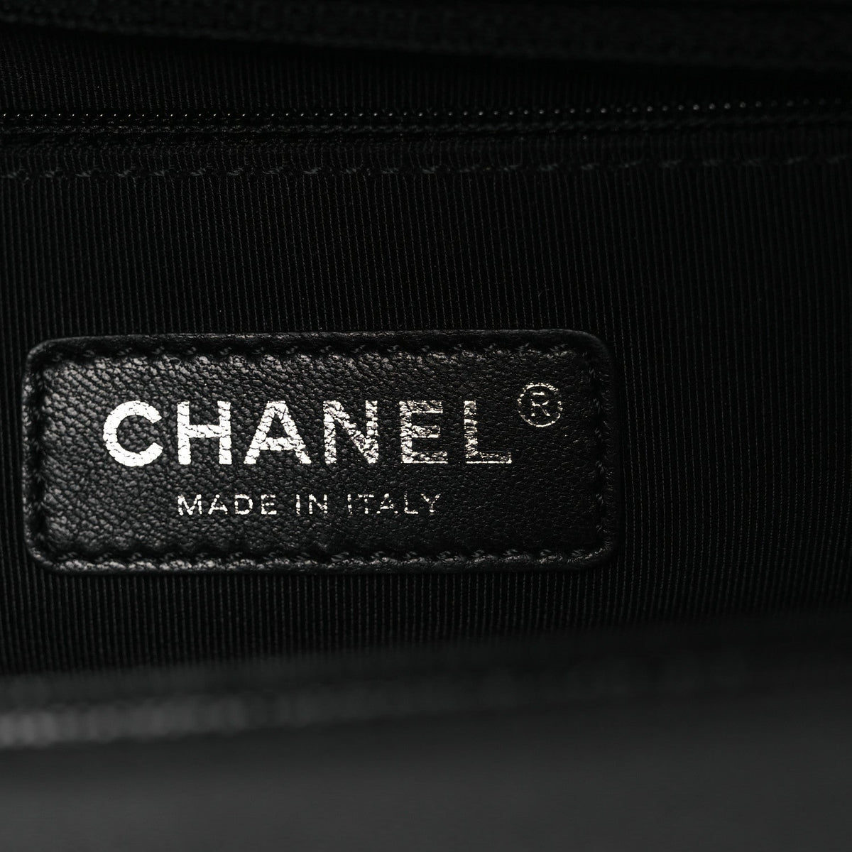 Caviar Quilted New Medium Boy Flap Black