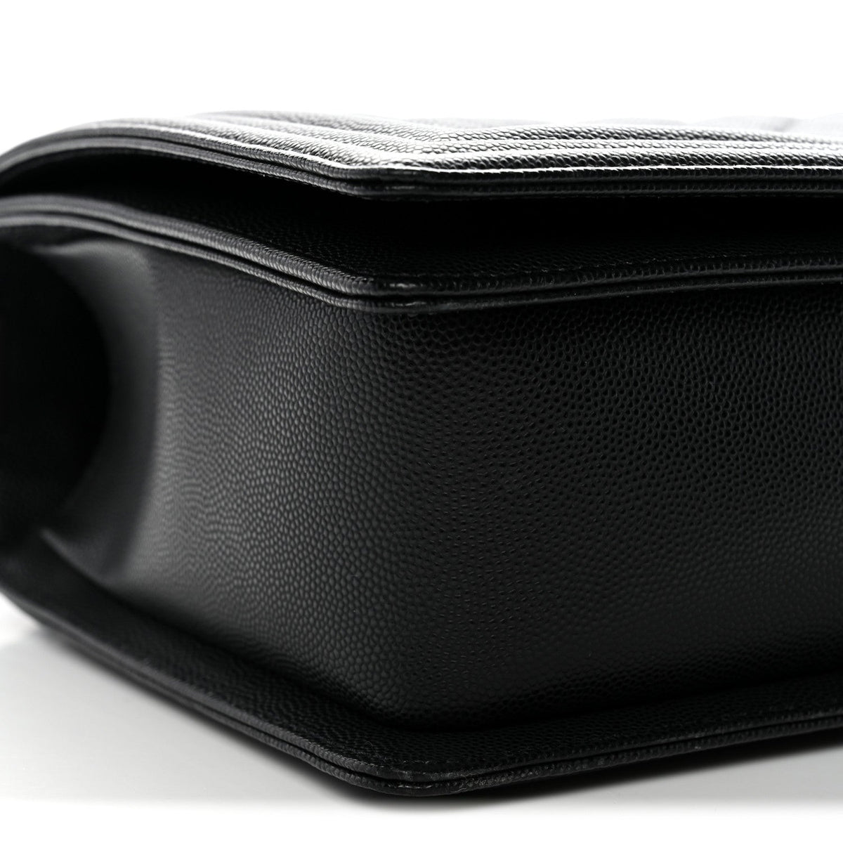 Caviar Quilted New Medium Boy Flap Black