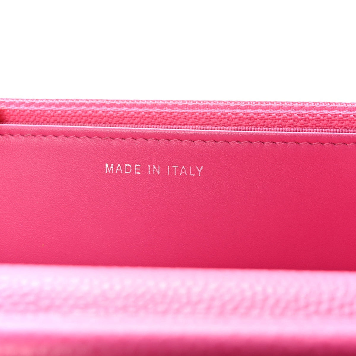 Caviar Quilted Wallet on Chain WOC Pink