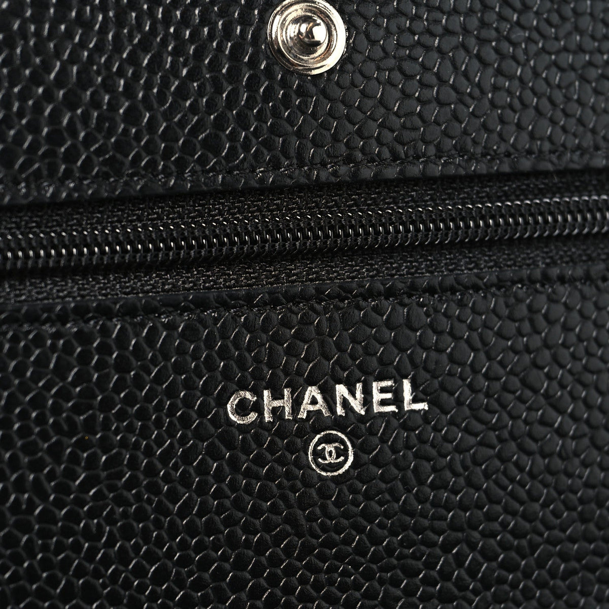 Caviar Quilted Wallet on Chain WOC Black