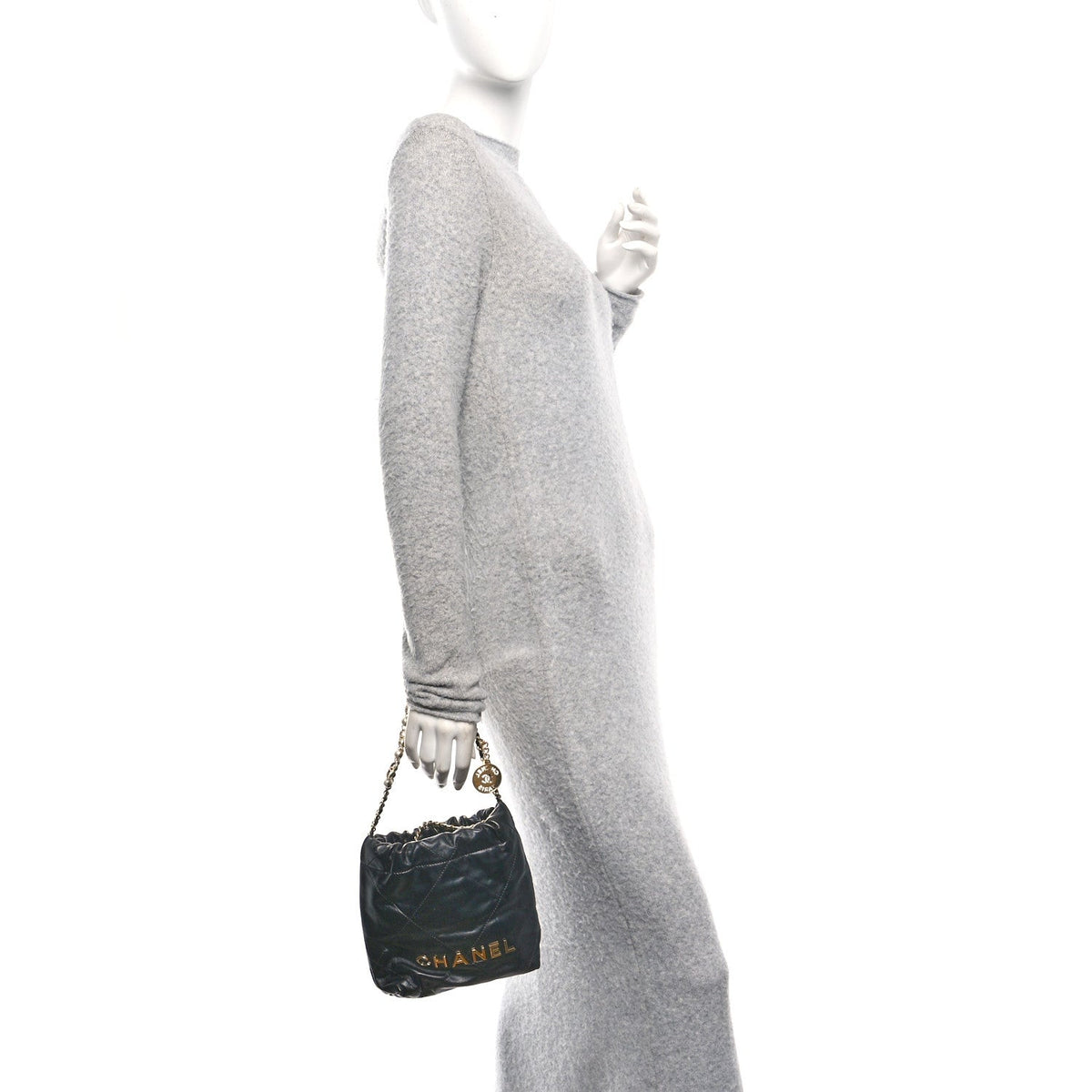 Shiny Calfskin Quilted Pearl CC Chain Mini Chanel 22 Black