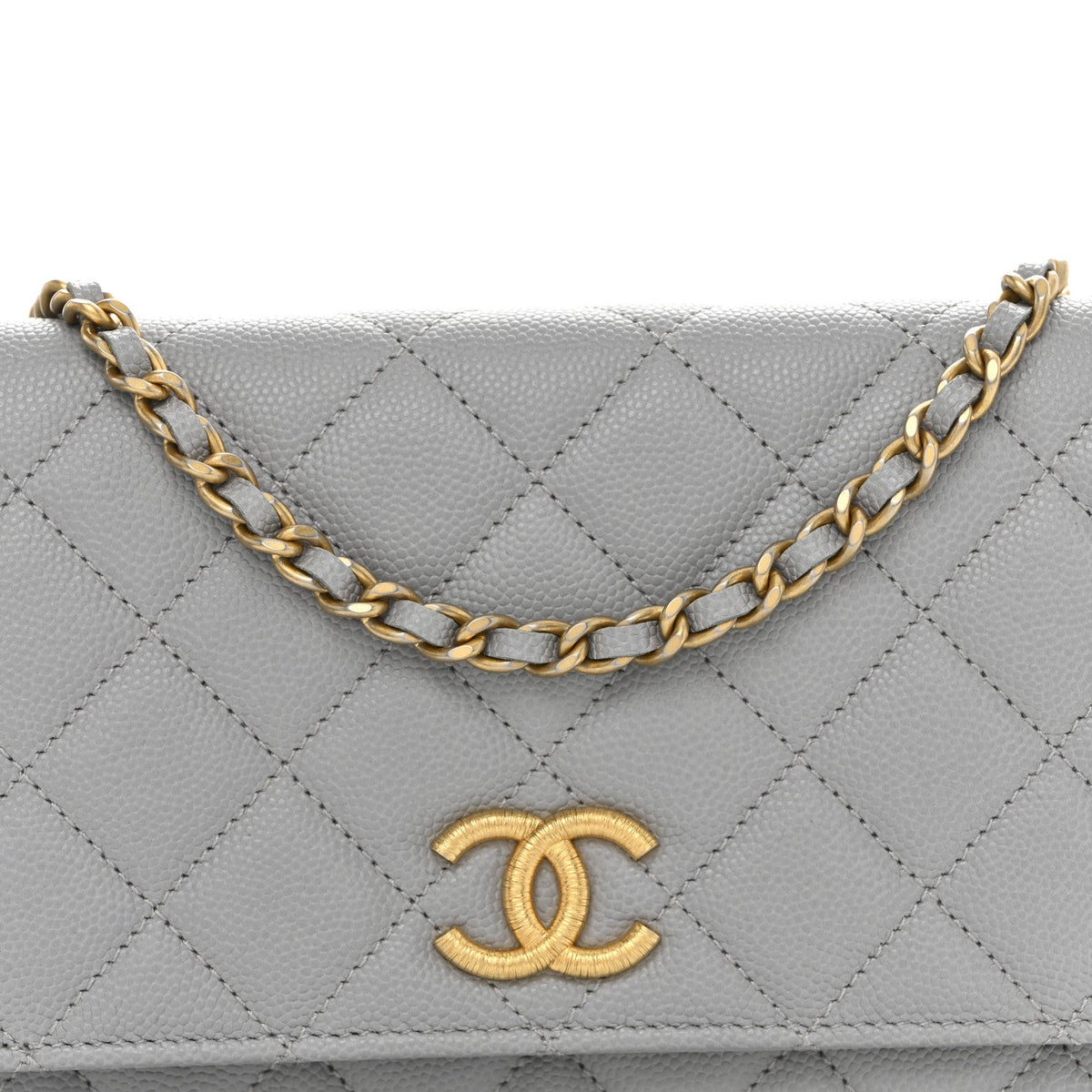 Caviar Quilted Textured CC Wallet On Chain WOC Grey