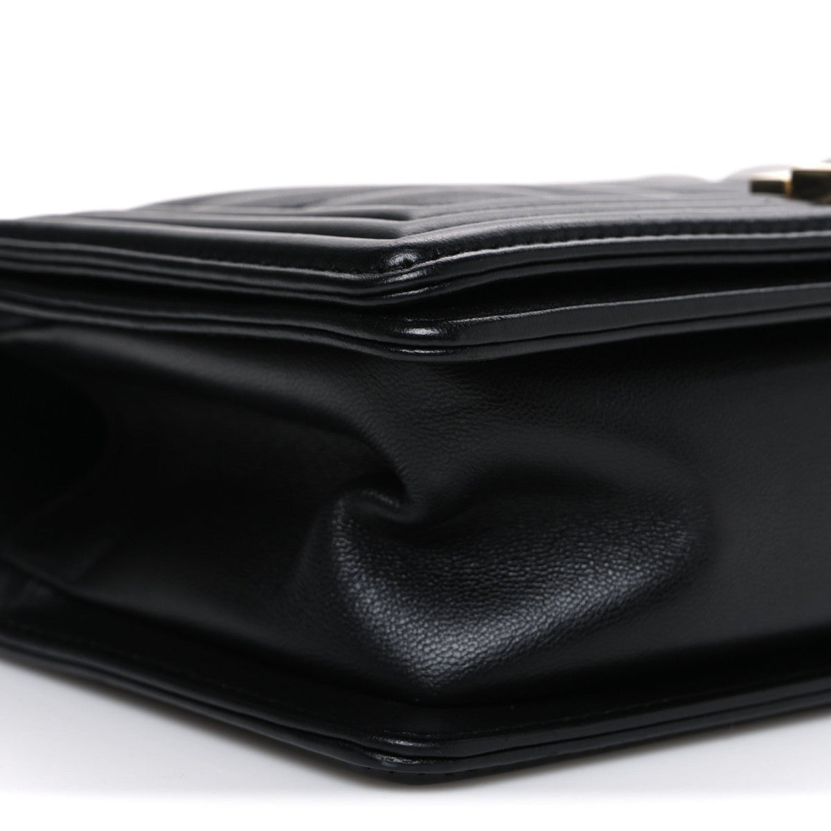 Calfskin Chevron Quilted Medium Boy Flap Black
