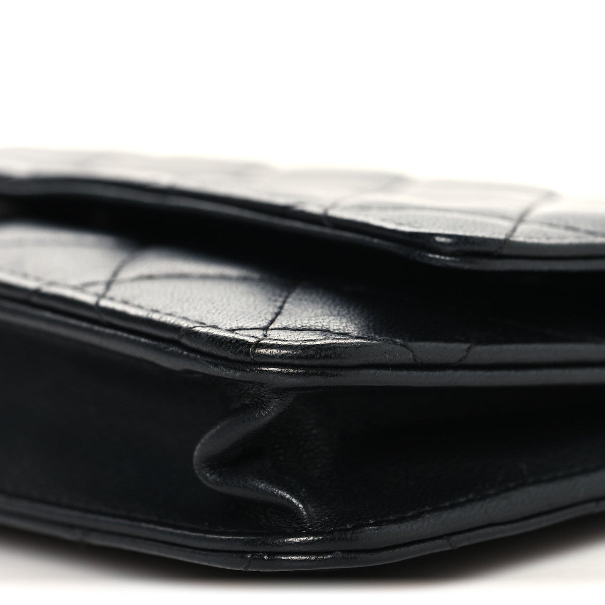 Lambskin Quilted Wallet On Chain WOC Black