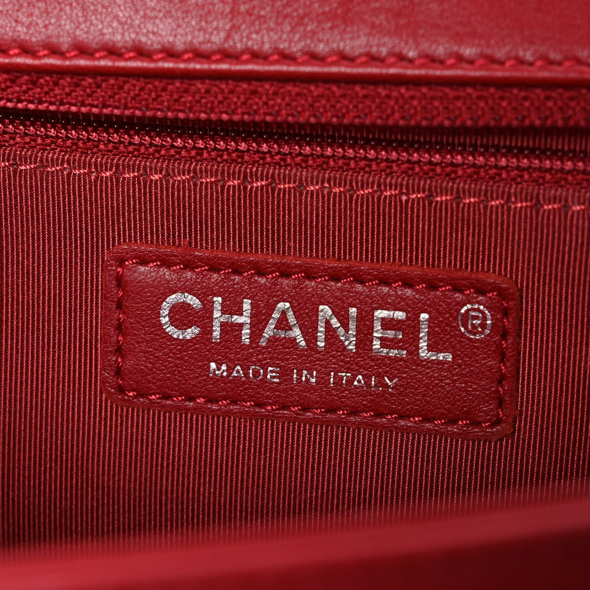Lambskin Quilted New Medium Boy Flap Red