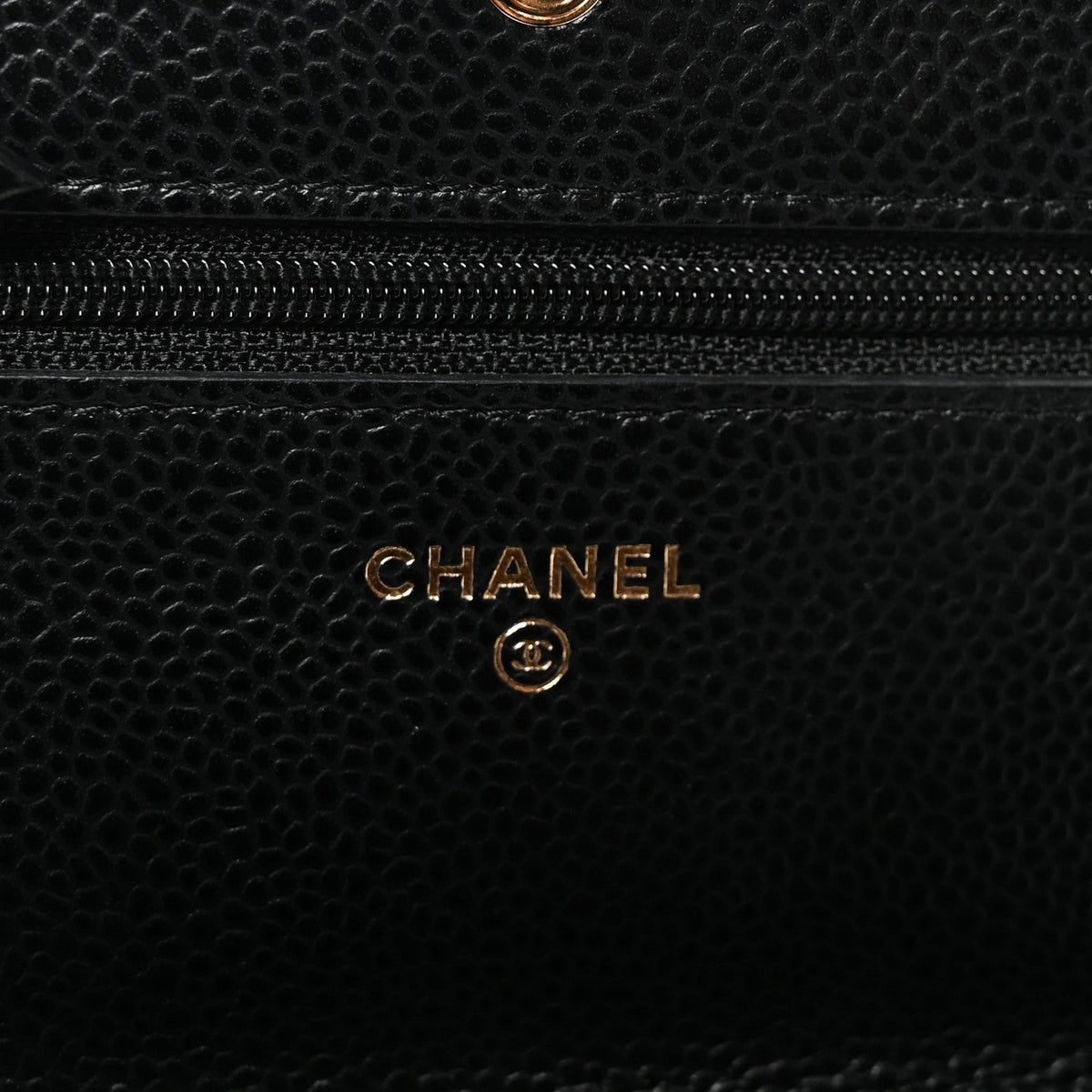 Caviar Quilted Wallet on Chain WOC Black