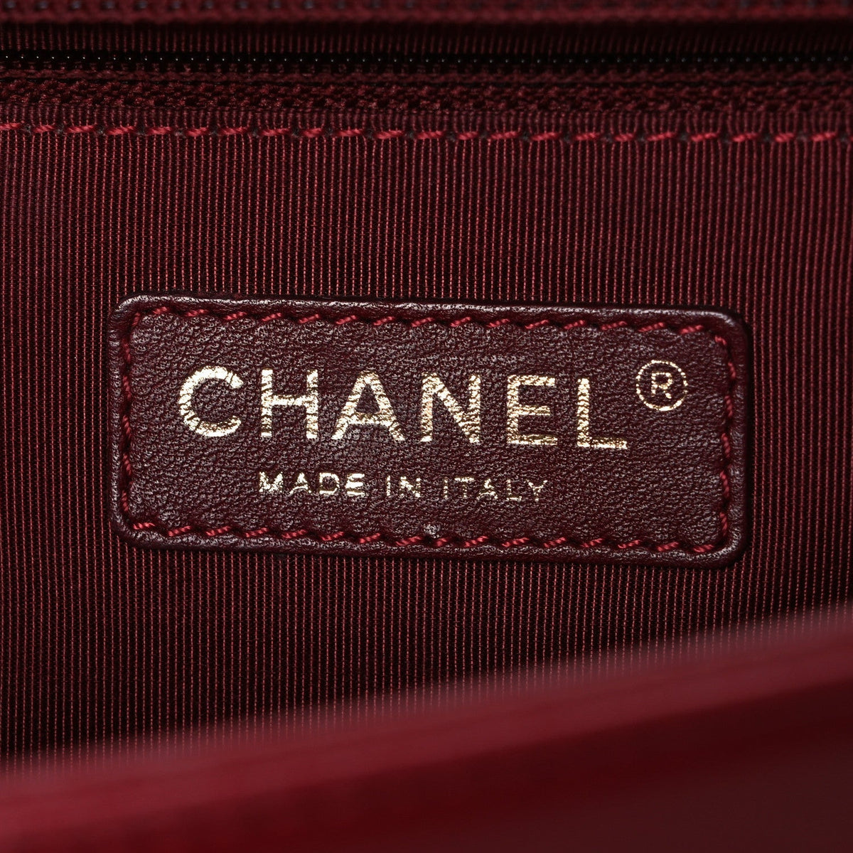 Lambskin Quilted New Medium Boy Flap Red