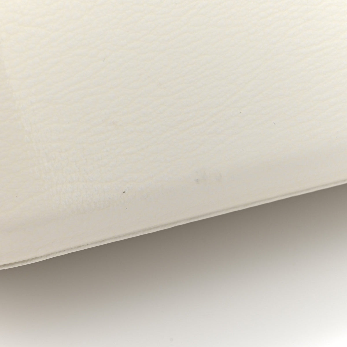 Patent Goatskin Quilted Medium Gabrielle Hobo White
