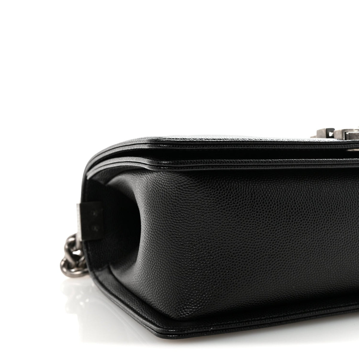Caviar Quilted Medium Boy Flap Black