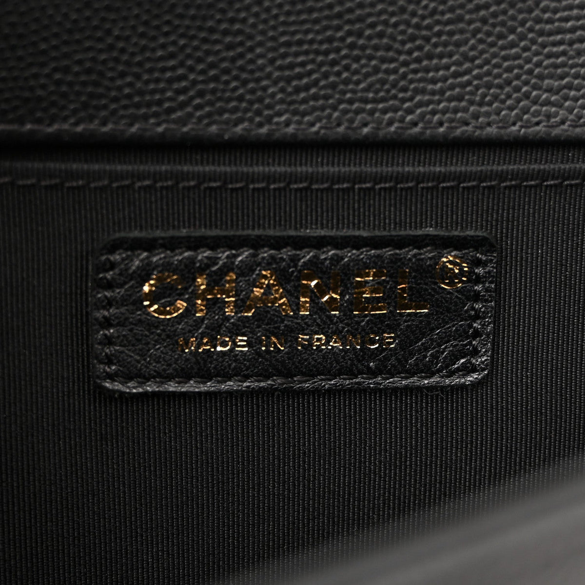 Caviar Quilted Medium Boy Flap Black