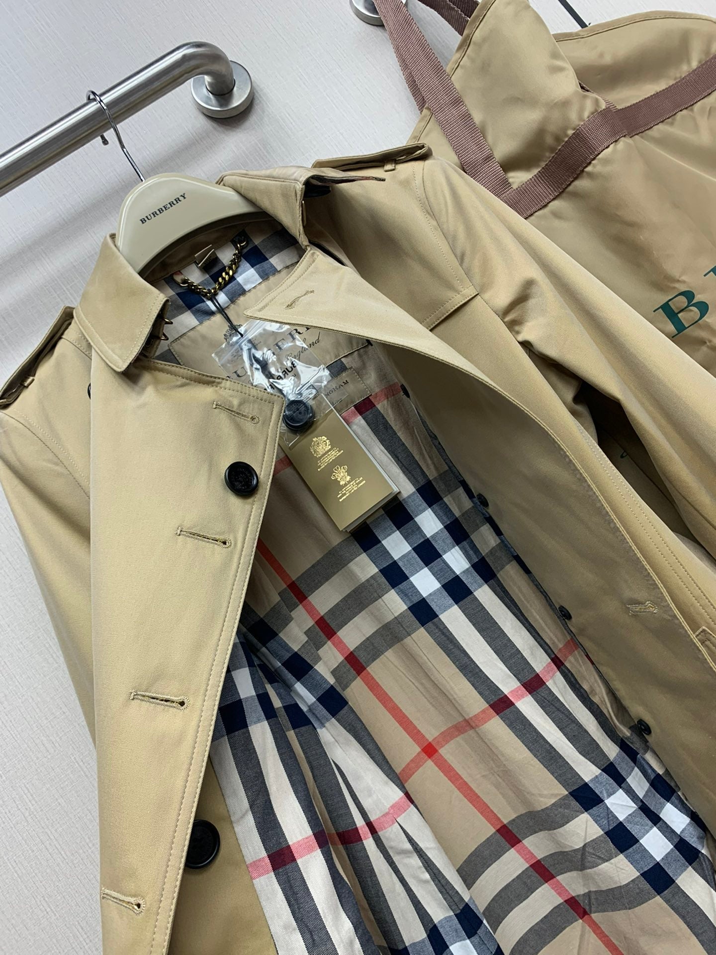 Burberry Sandringham Women's Trench Coat