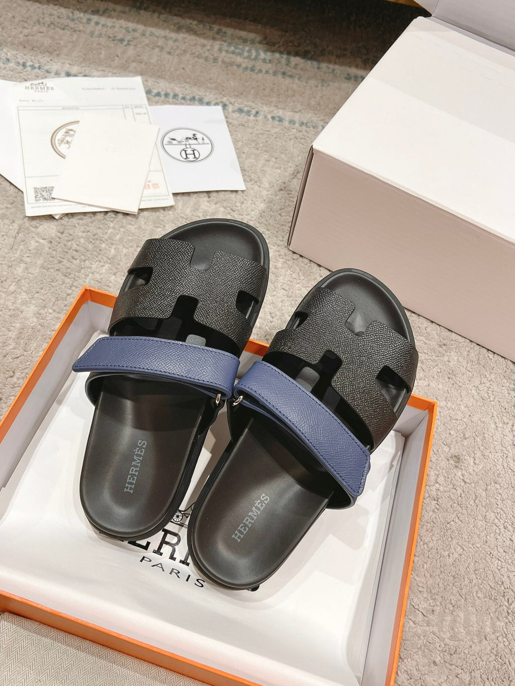 Hermès Chypre Suede Unisex Slides