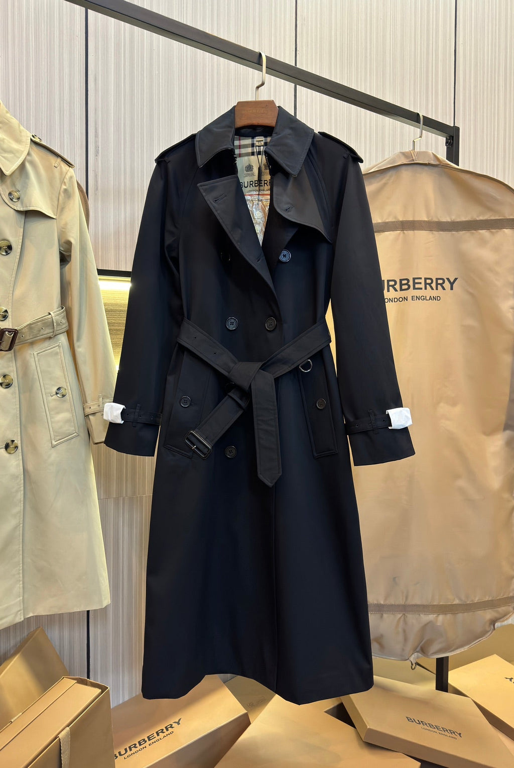 Burberry Heritage Long Trench Coat