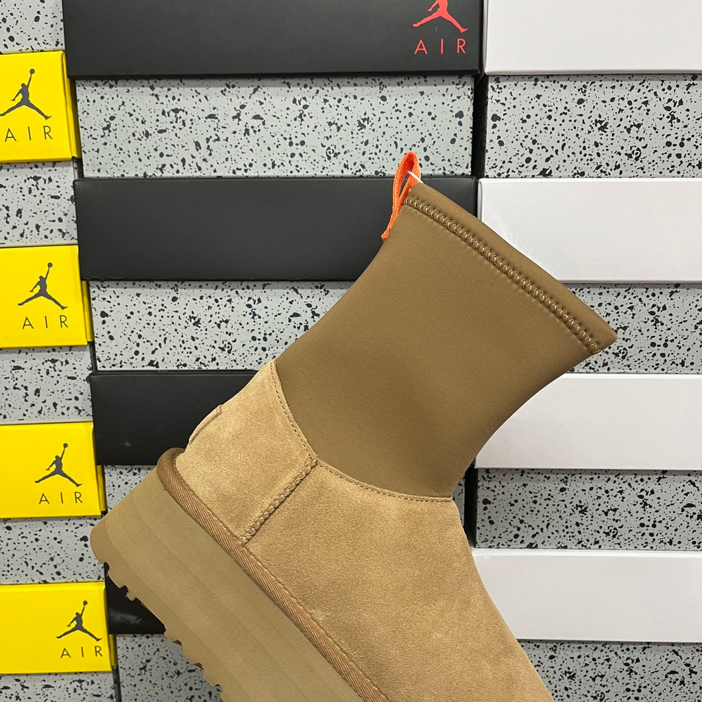 UGG Platform Low-Cut Snow Boots