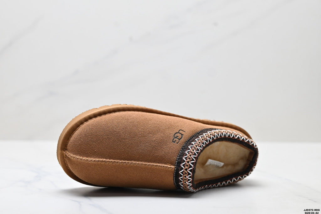 UGG Tazz Snow Boots